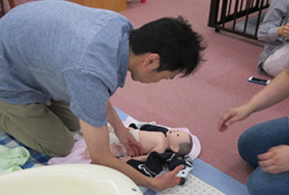 様々な講座が行われています。働きながらの子育ても応援しています!