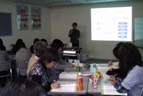 1日限りの研修でなく、研修を受けてから1ヵ月後に自分自身の実践を振り返ります。